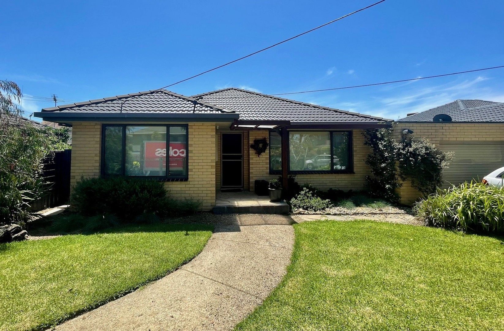 4 bedrooms House in 49 Simmons Drive SEAHOLME VIC, 3018