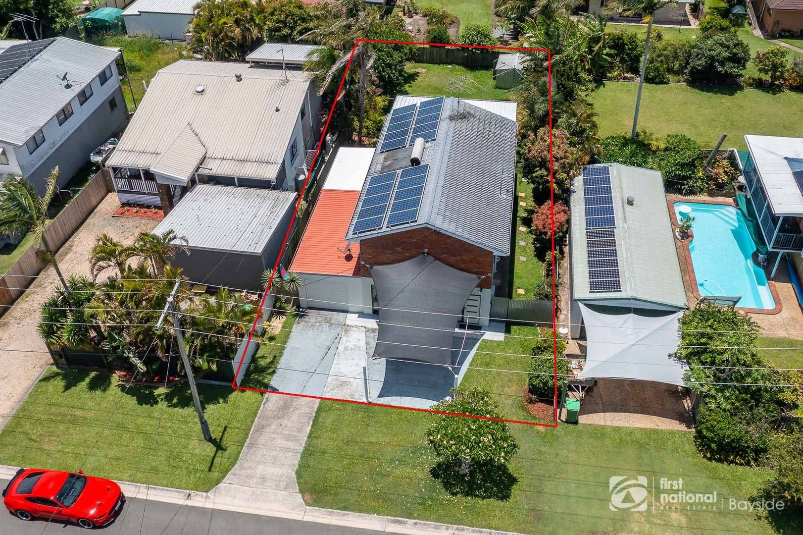 5 bedrooms House in 35 Wilkie Street REDLAND BAY QLD, 4165