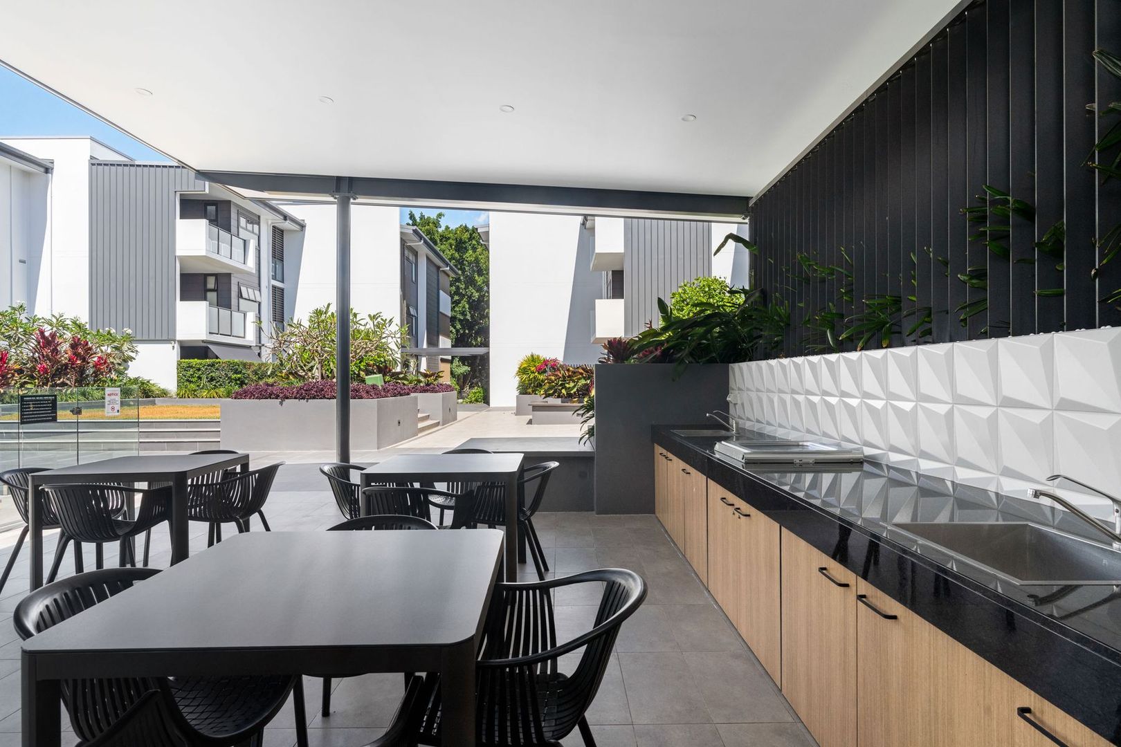 2107/30 Johnston Street, Bulimba QLD 4171, Image 1