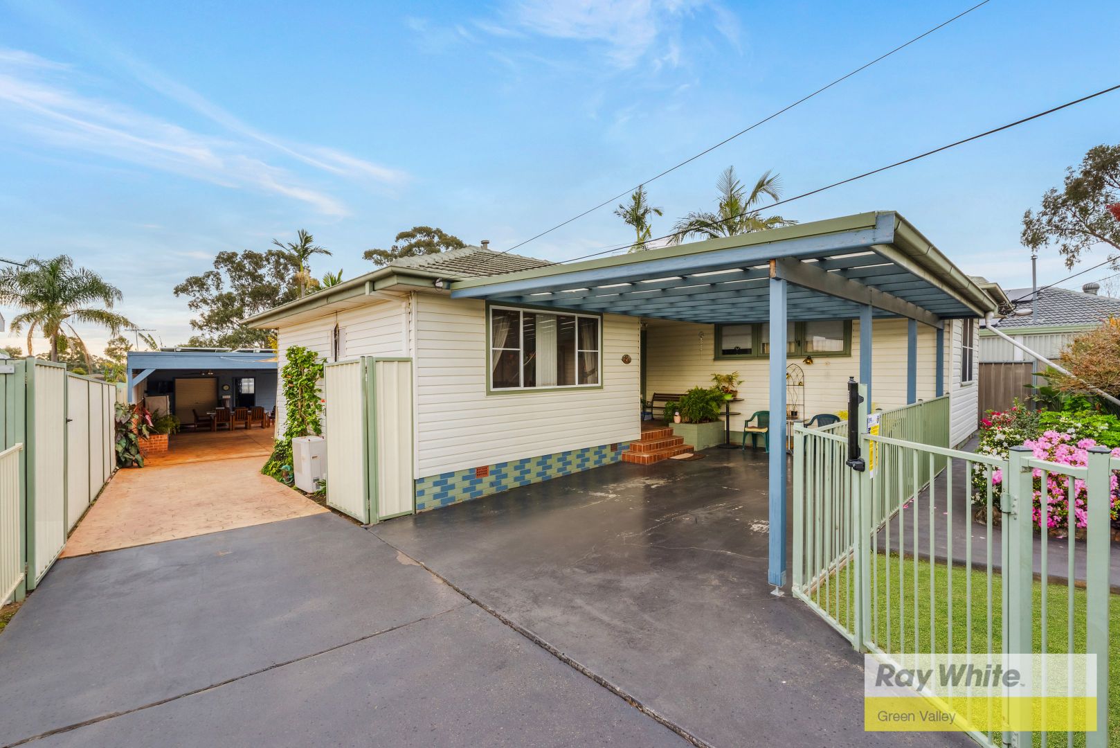 15 Kaluga Street, Busby NSW 2168, Image 1