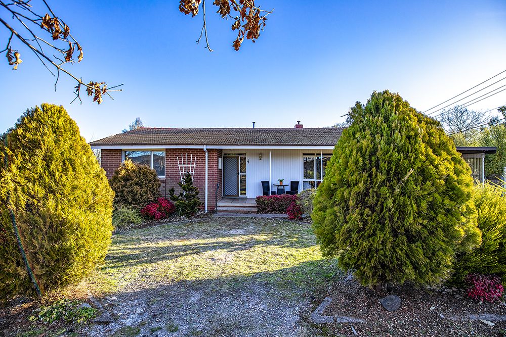 4 bedrooms House in 4 Lewin Street LYNEHAM ACT, 2602