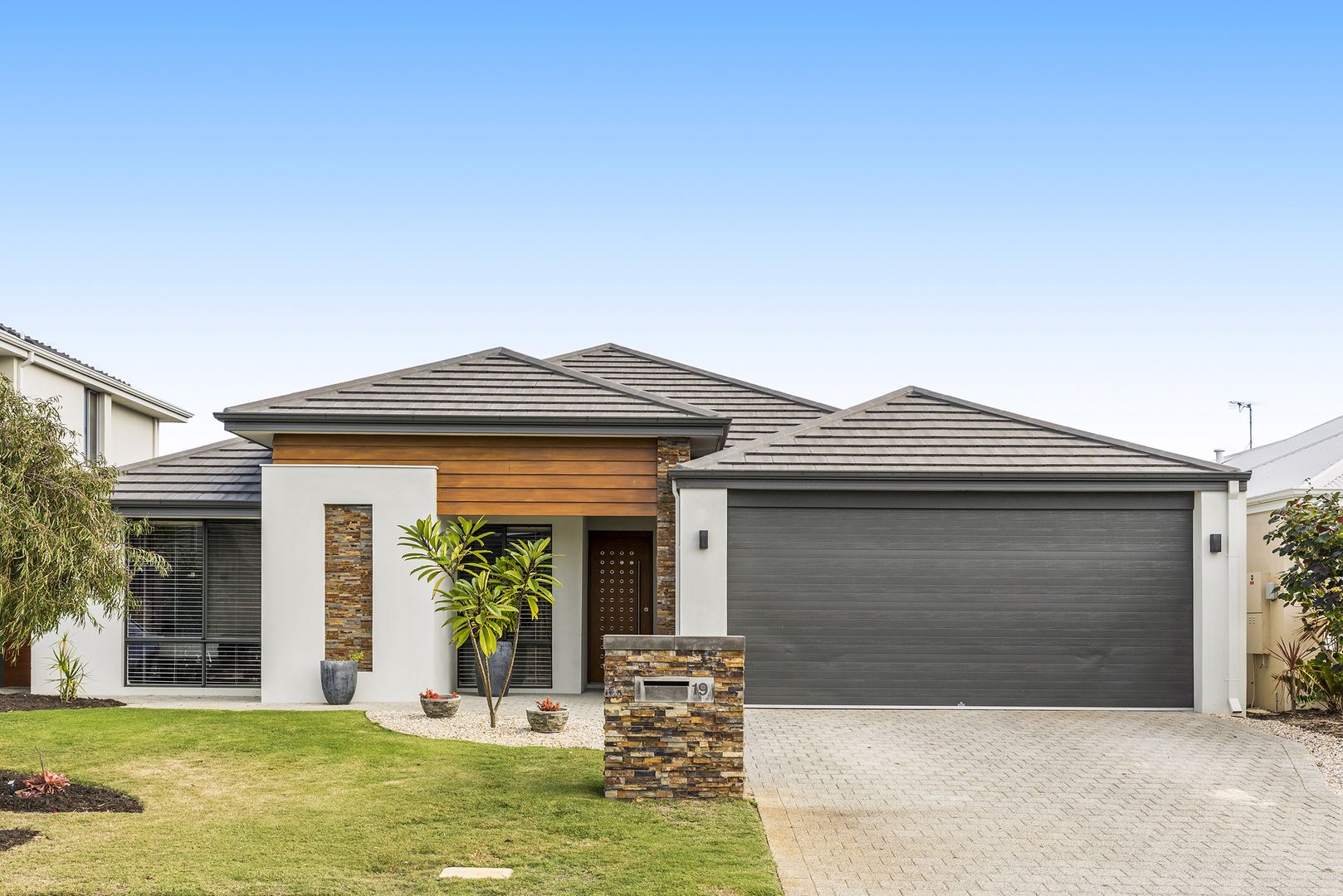 19 Carmen Circuit, The Vines WA 6069, Image 1