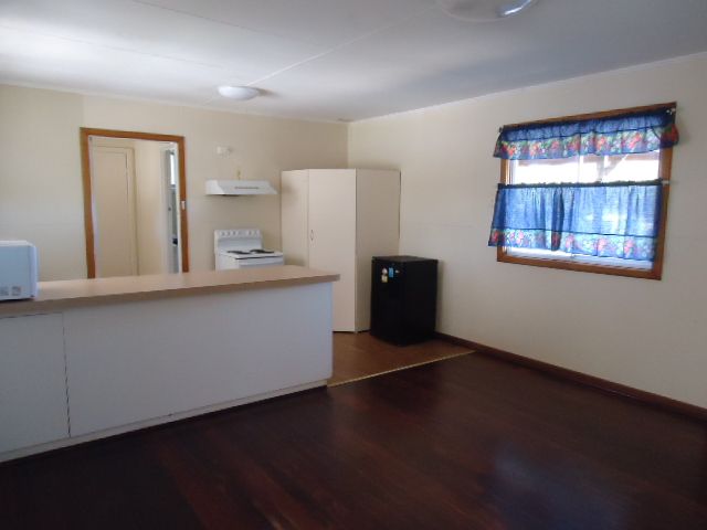 4 bedrooms House in 321 Bussell Highway WEST BUSSELTON WA, 6280