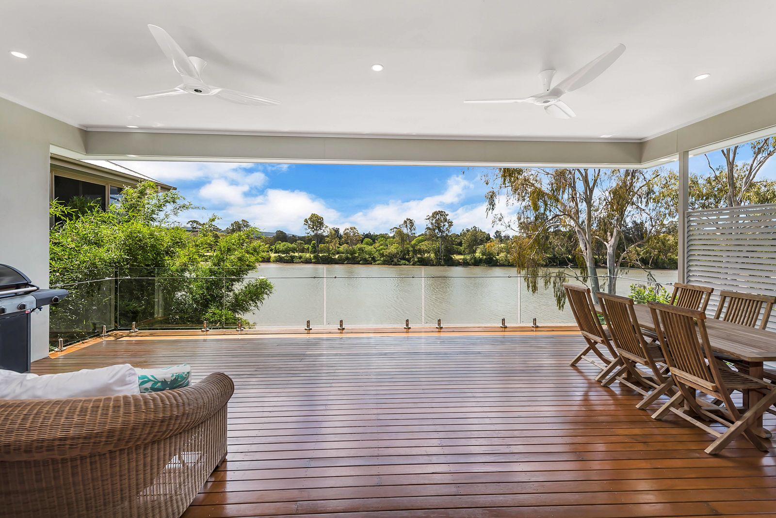 135 King Arthur Terrace, Tennyson QLD 4105, Image 0