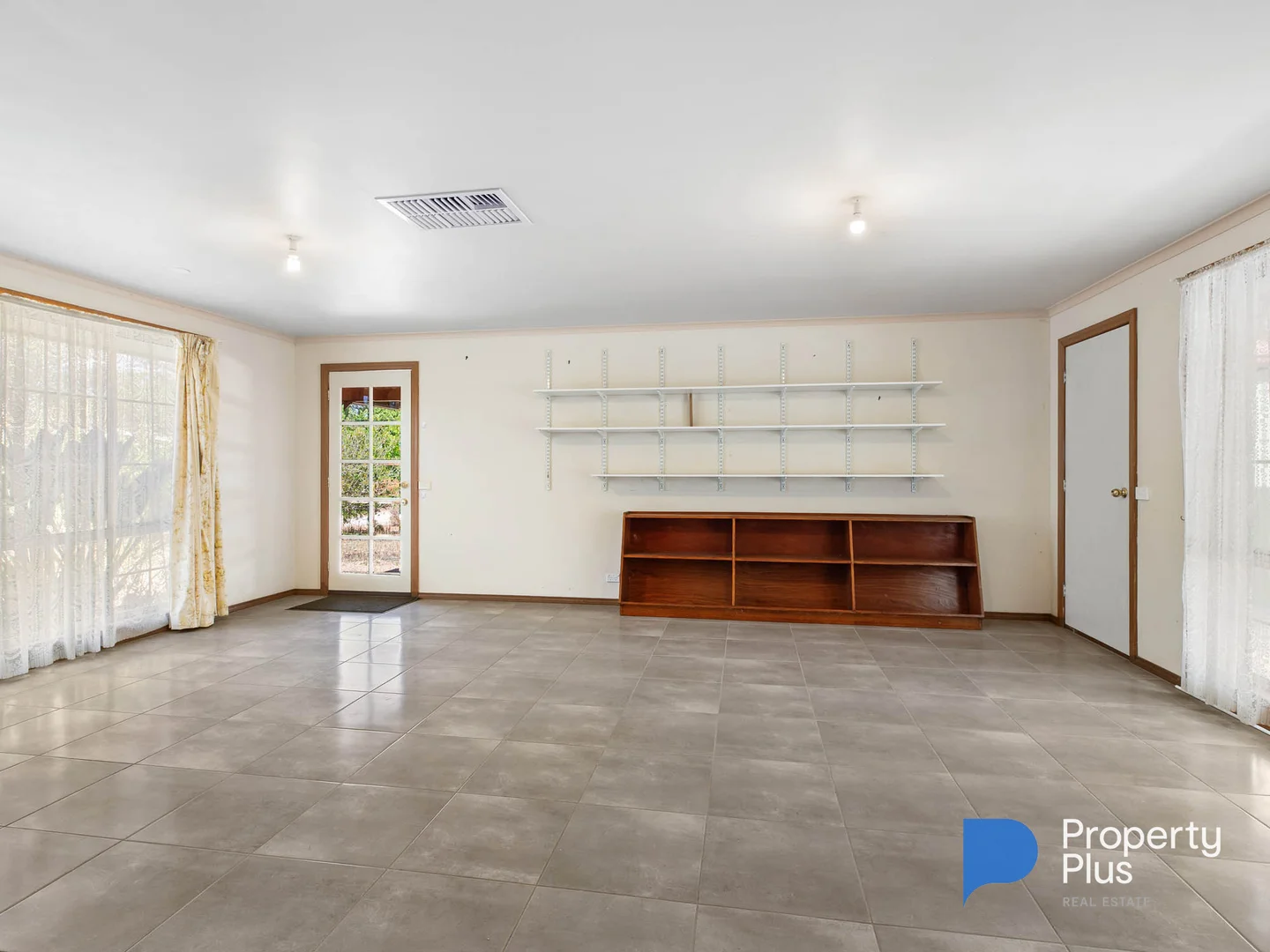 Additional image 2 of 6 Peake Court, Ascot VIC 3551