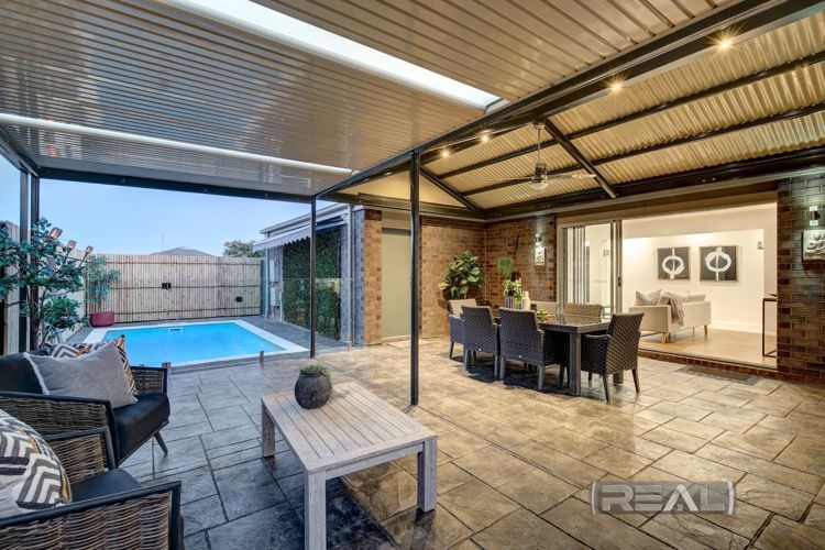 15 Tangarine Court, Munno Para West SA 5115, Image 2