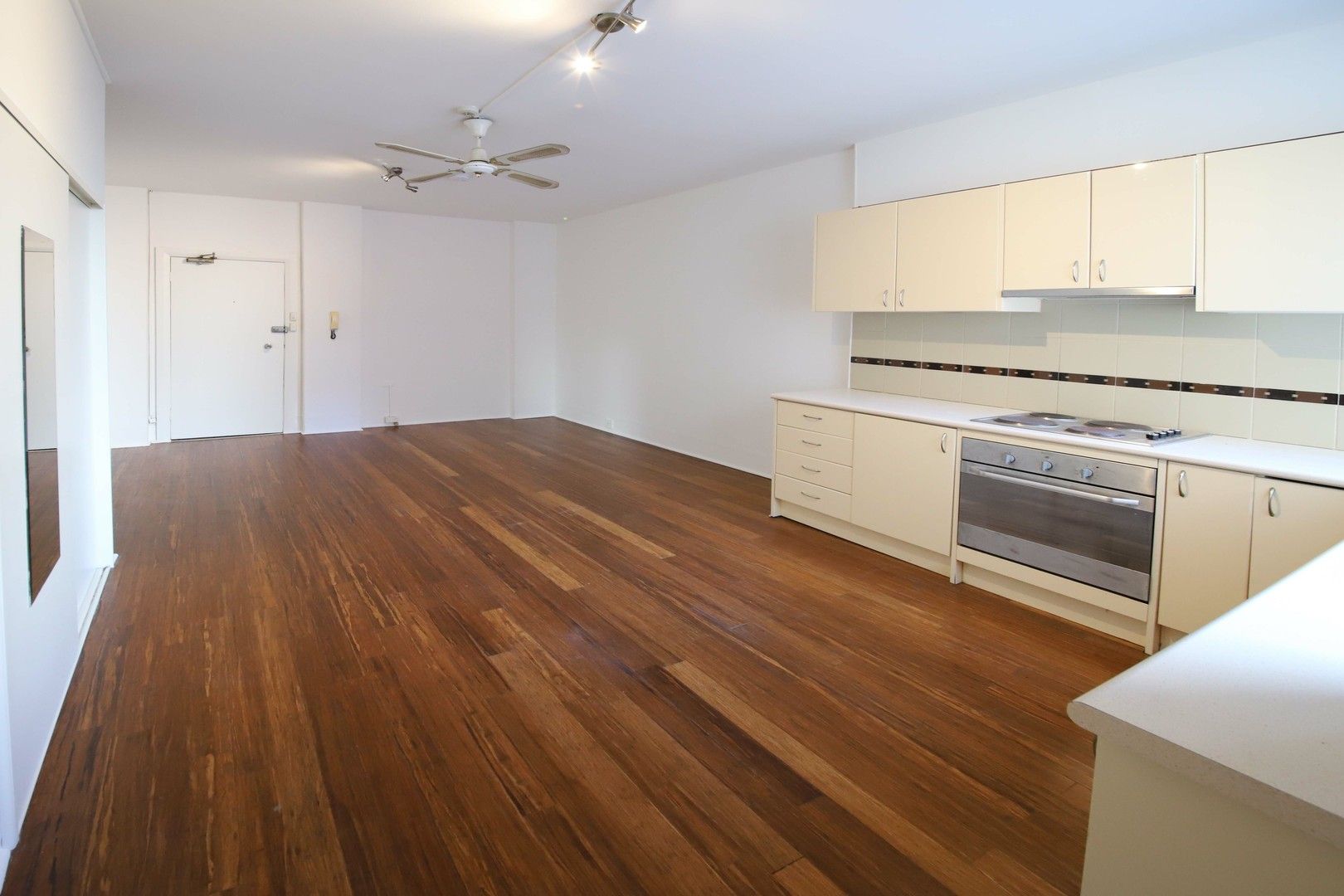 Studio in Unit 212/3-5 Greenknowe Ave, ELIZABETH BAY NSW, 2011