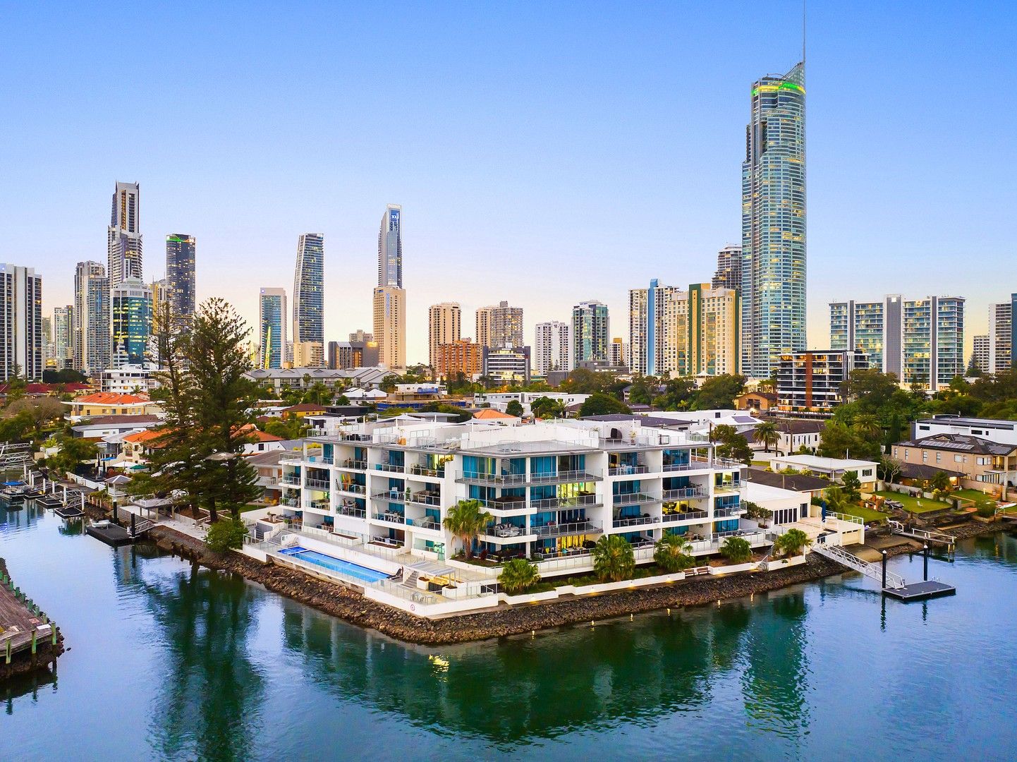 2 bedrooms Apartment / Unit / Flat in 315/30-32 Paradise Island SURFERS PARADISE QLD, 4217