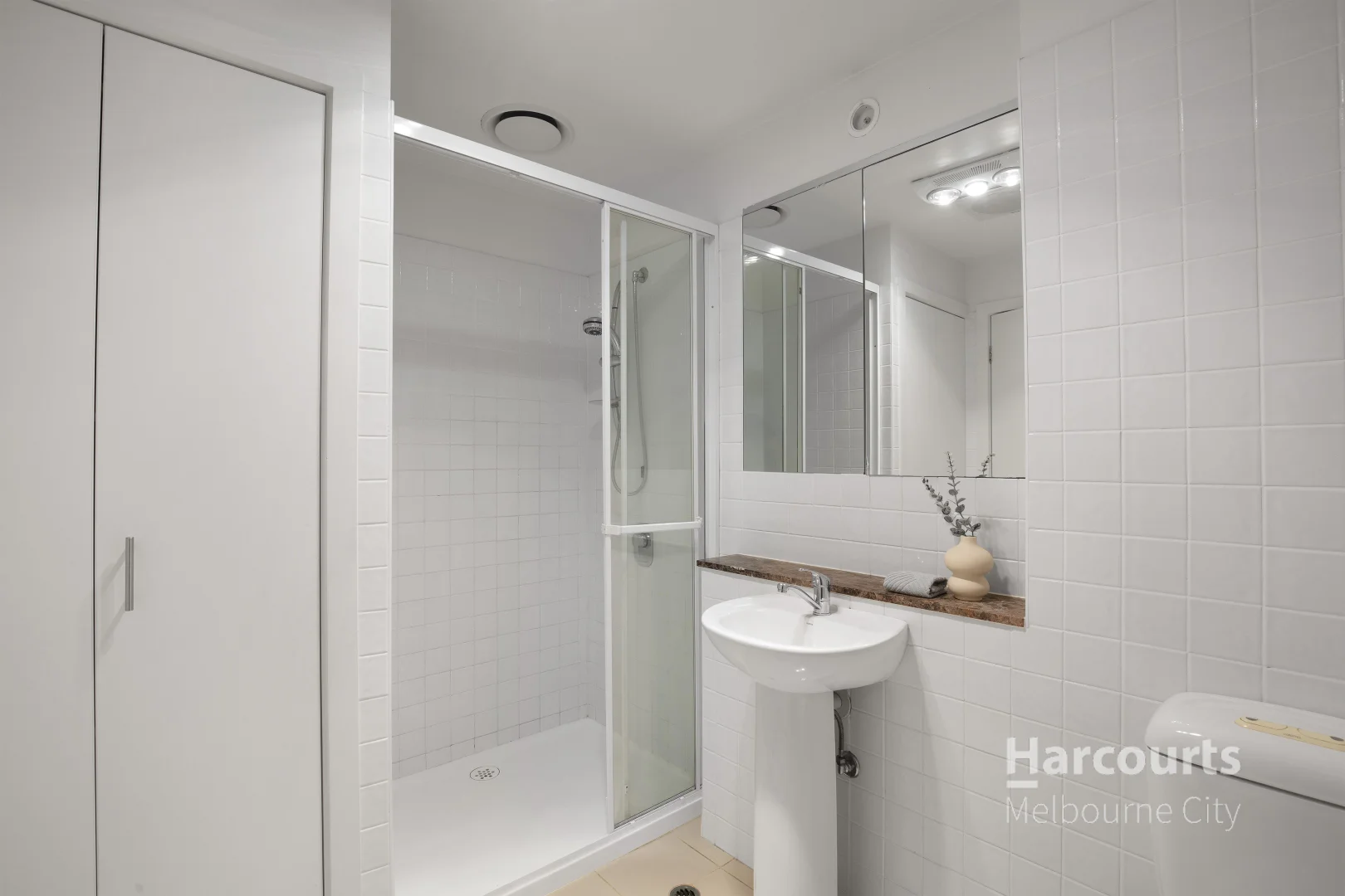 Additional image 6 of 1701/250 Elizabeth Street, Melbourne VIC 3000