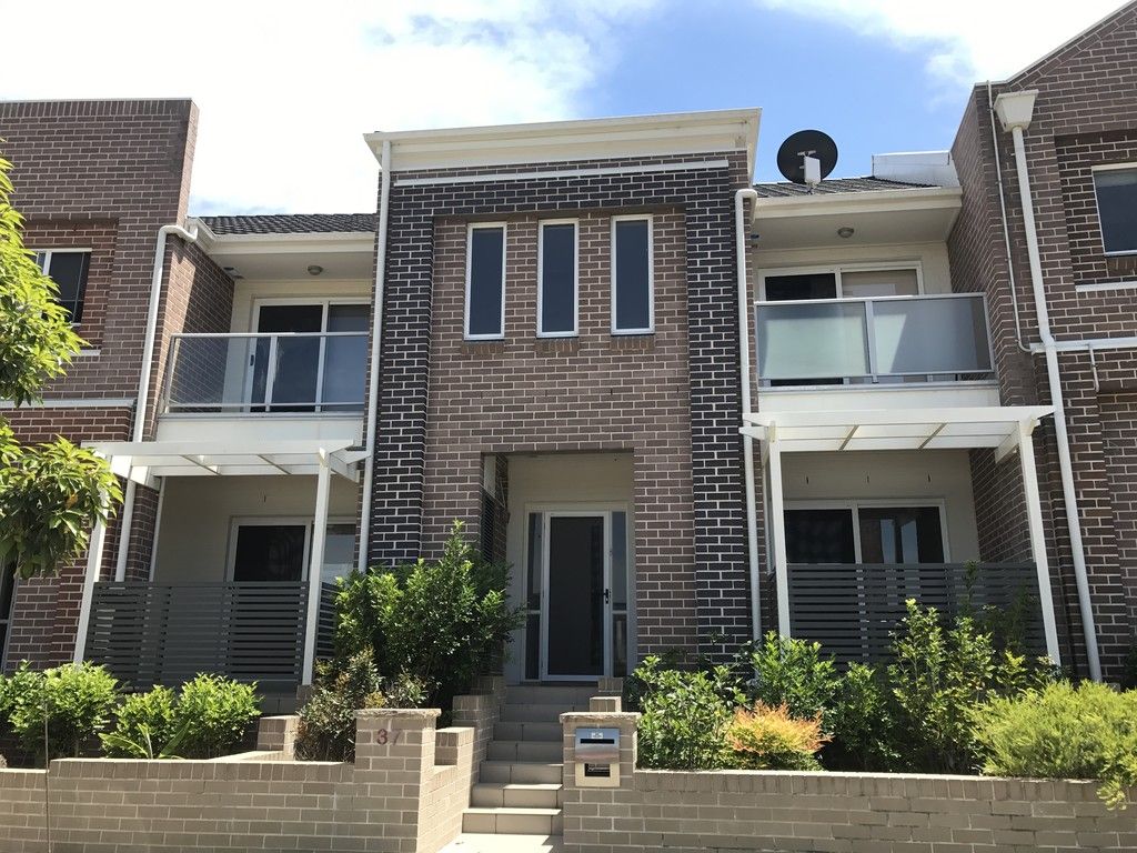 4 bedrooms House in 37 Avondale Way EASTWOOD NSW, 2122