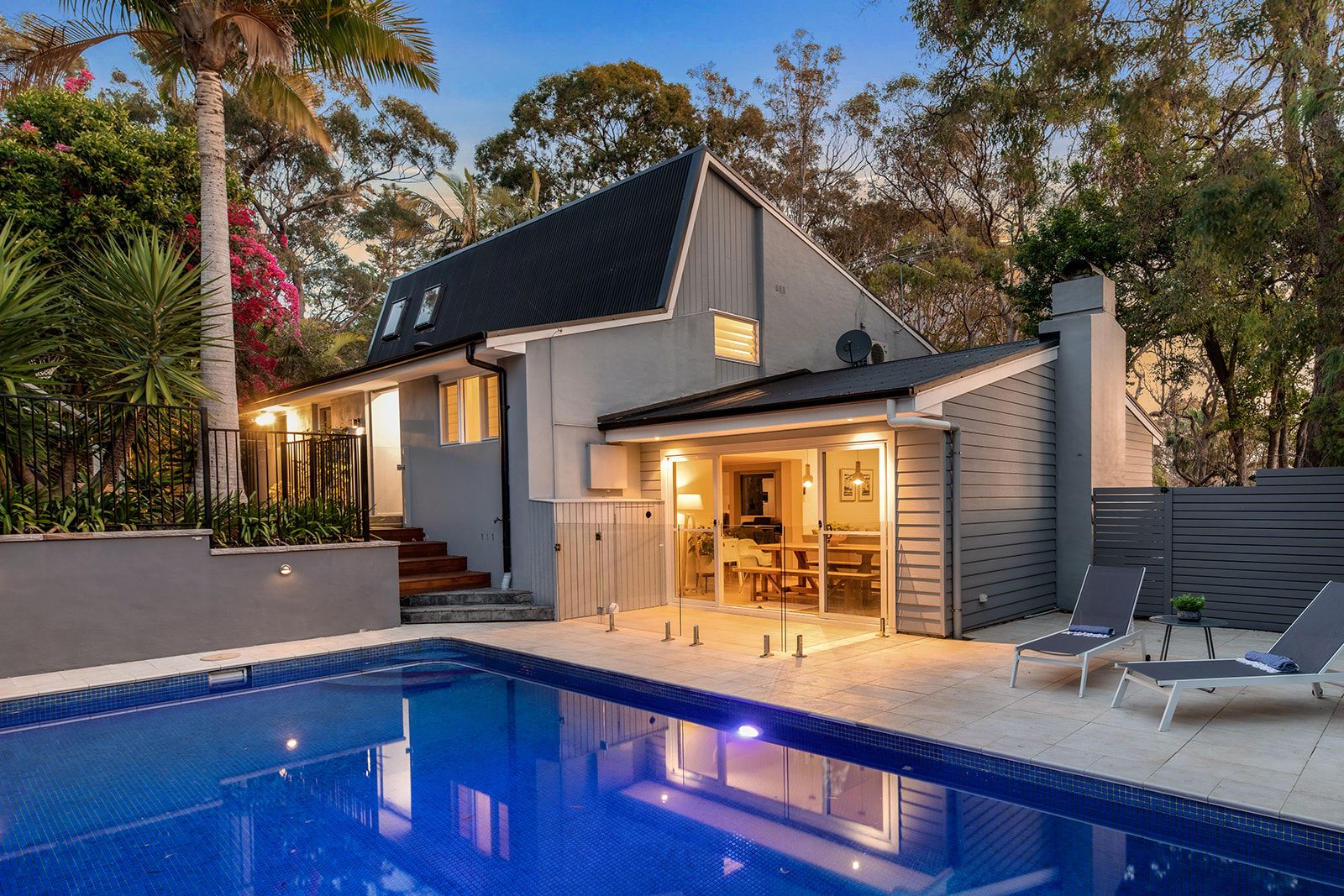 5 bedrooms House in 3 Capri Close AVALON BEACH NSW, 2107