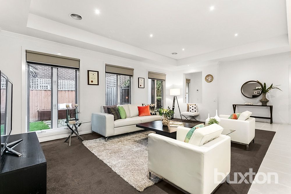 4 Burbidge Close, Burwood VIC 3125, Image 1