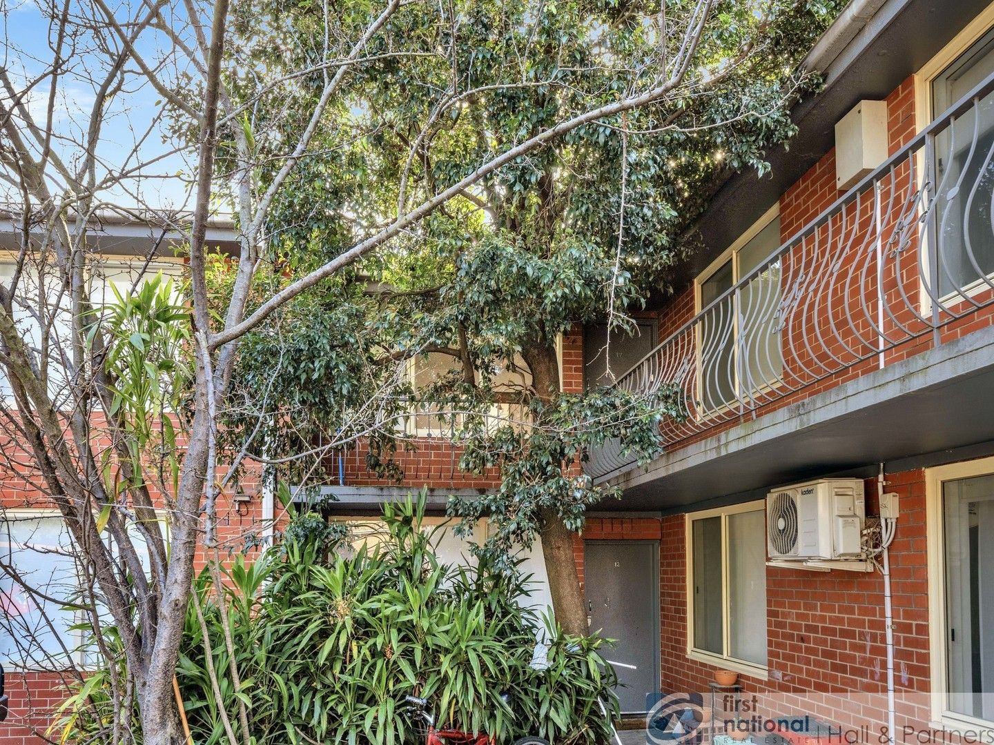 2 bedrooms Apartment / Unit / Flat in 17/5-7 Herbert Street DANDENONG VIC, 3175