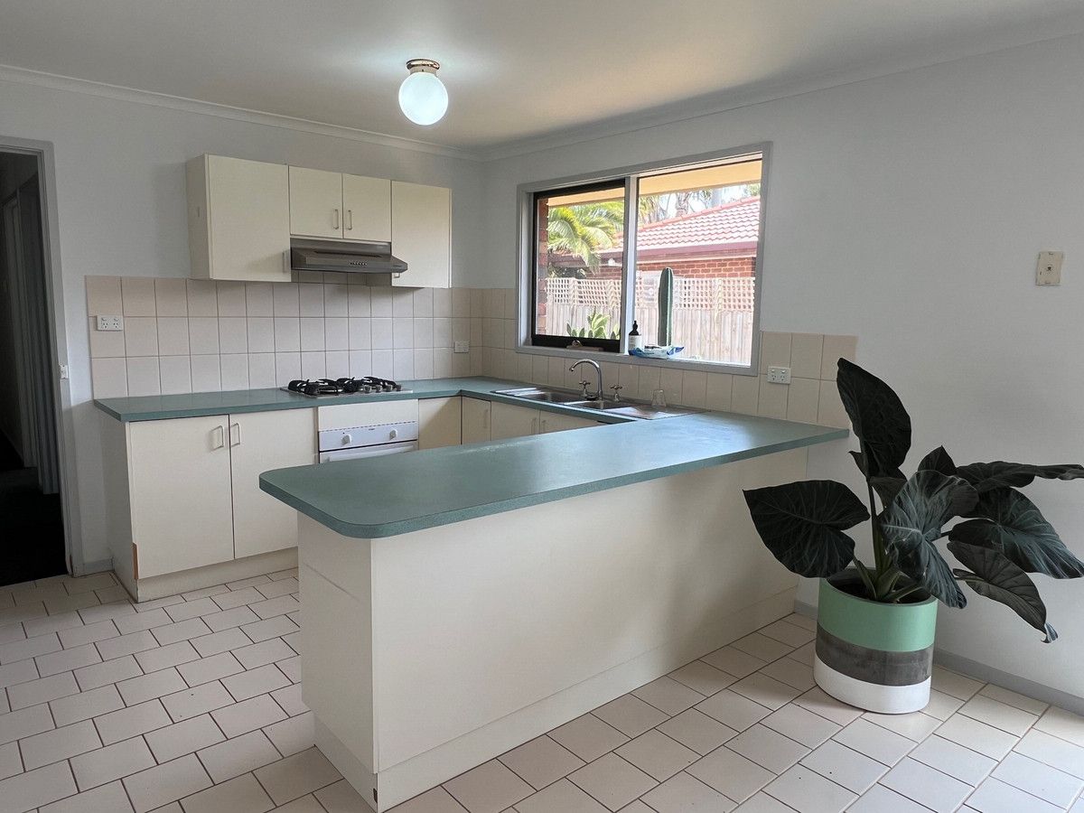 6 Beckford Close, Hoppers Crossing VIC 3029 - House For Rent | Domain