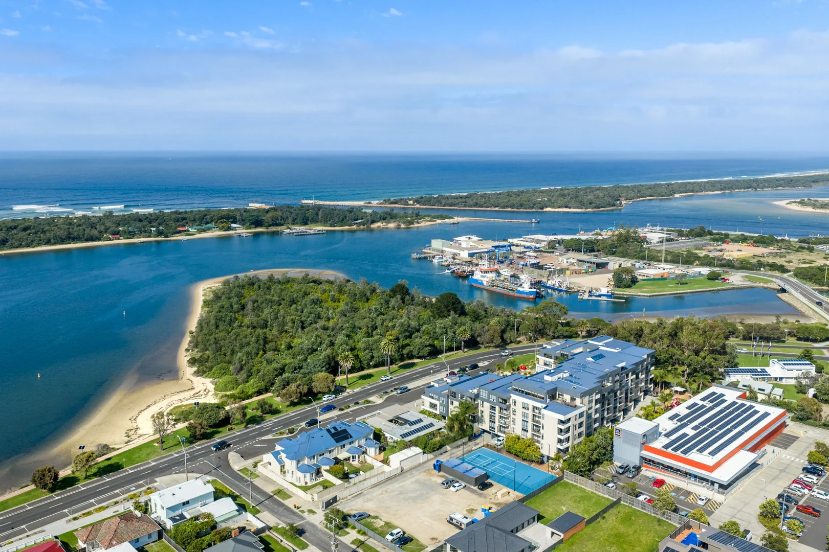 Additional image 16 of 309/1 Esplanade, Lakes Entrance VIC 3909