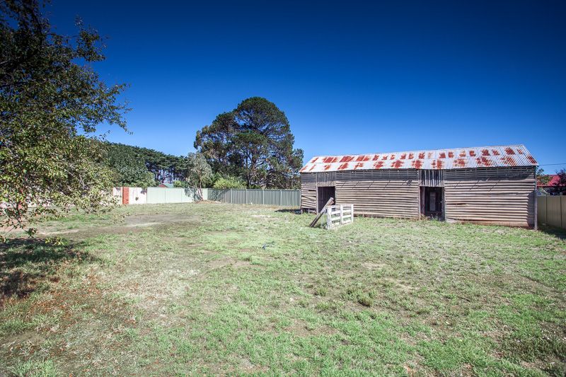 2, 39 Main Road, Lancefield VIC 3435, Image 2