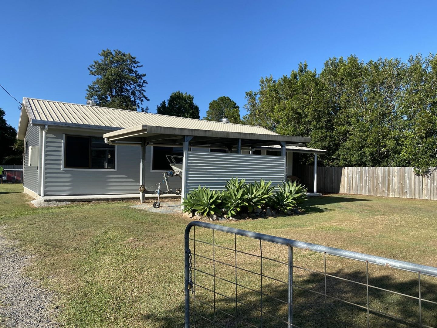 11 Gloucester Street, Woodford QLD 4514