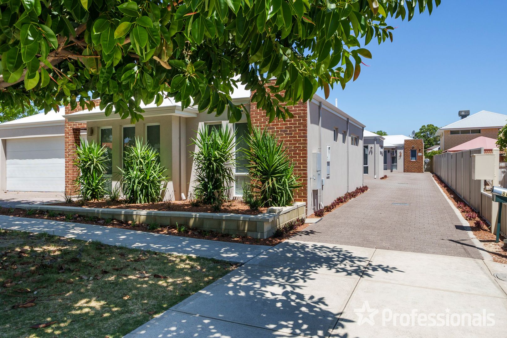 8C Ilumba Road, Nollamara WA 6061, Image 1