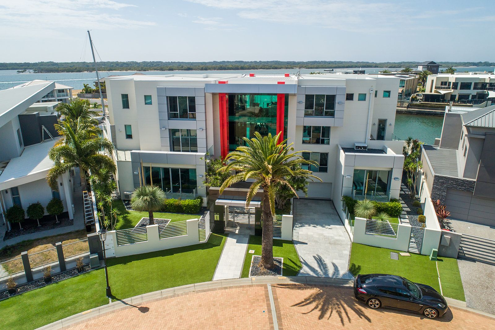 46 48 Royal Albert Crescent, Sovereign Islands QLD 4216 Domain