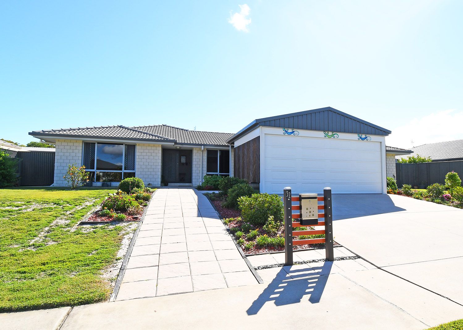 5 bedrooms House in 32 Ronaldo Way URANGAN QLD, 4655