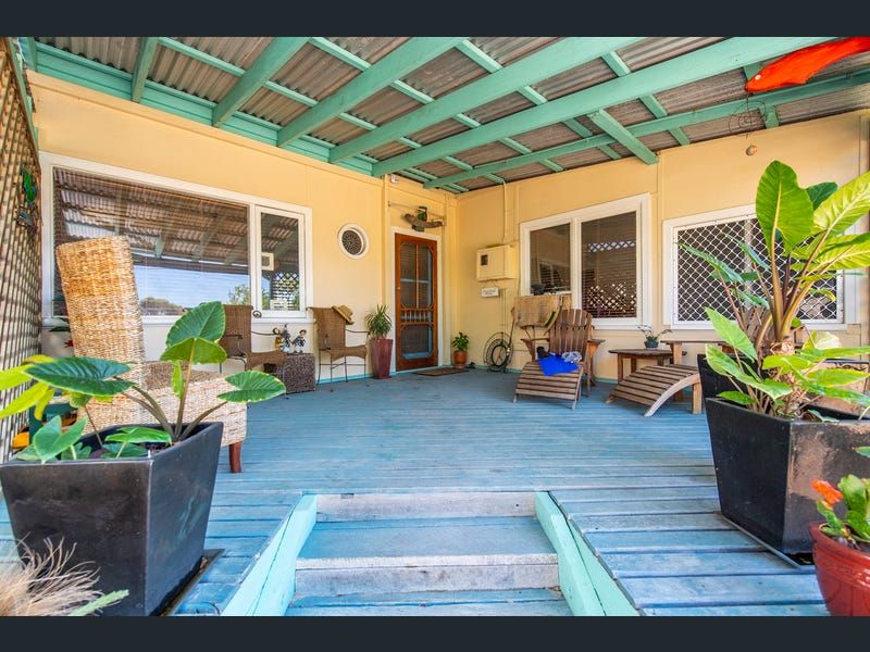 2 bedrooms House in 16 Albion Road MADORA BAY WA, 6210