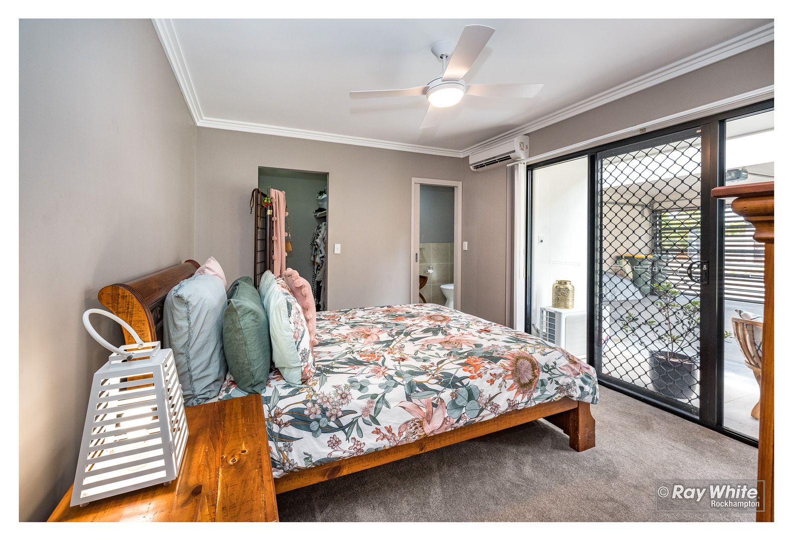 1/15 Parkside Place, Norman Gardens QLD 4701, Image 1