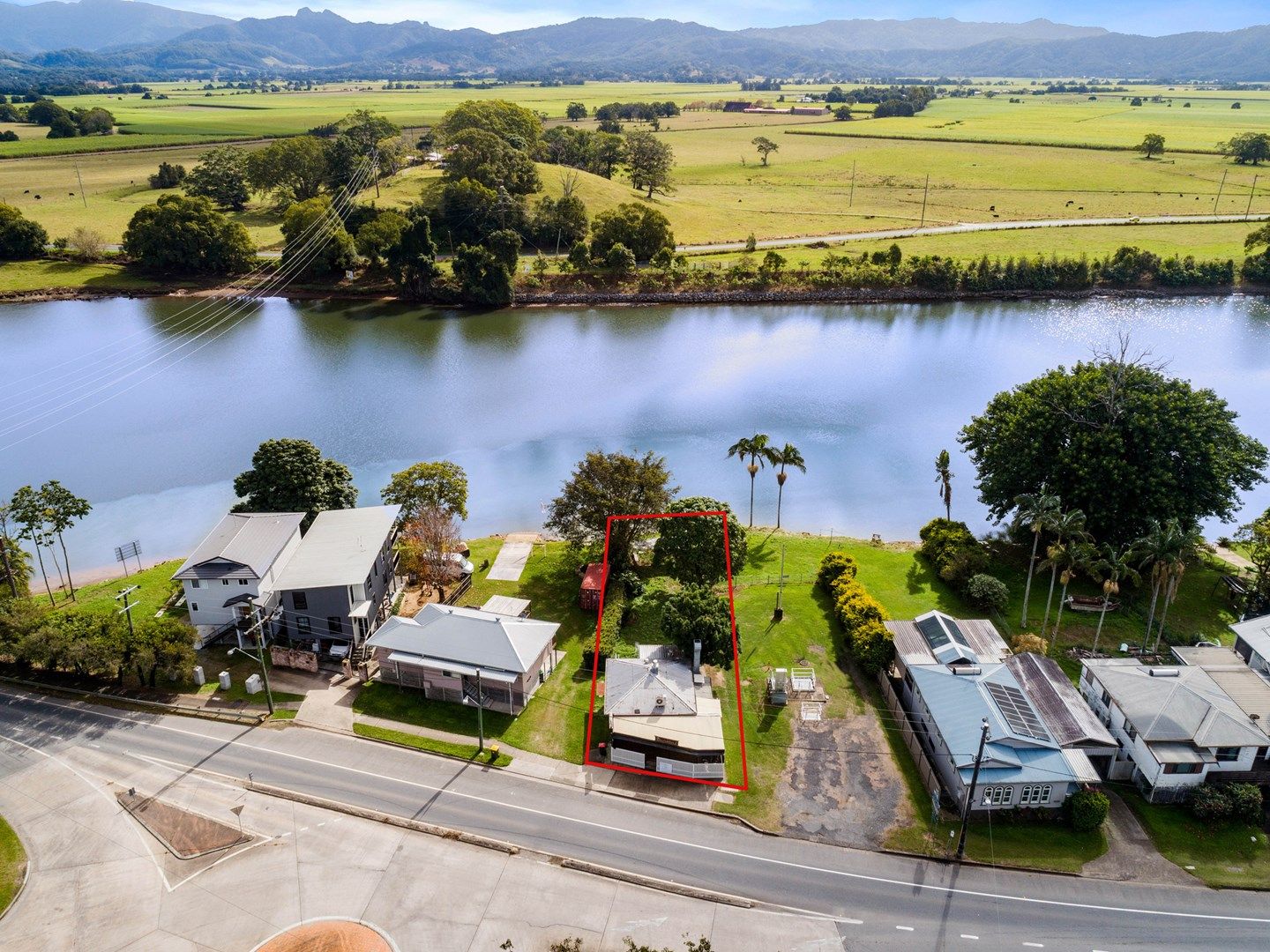 237 TWEED VALLEY WAY, South Murwillumbah NSW 2484, Image 0