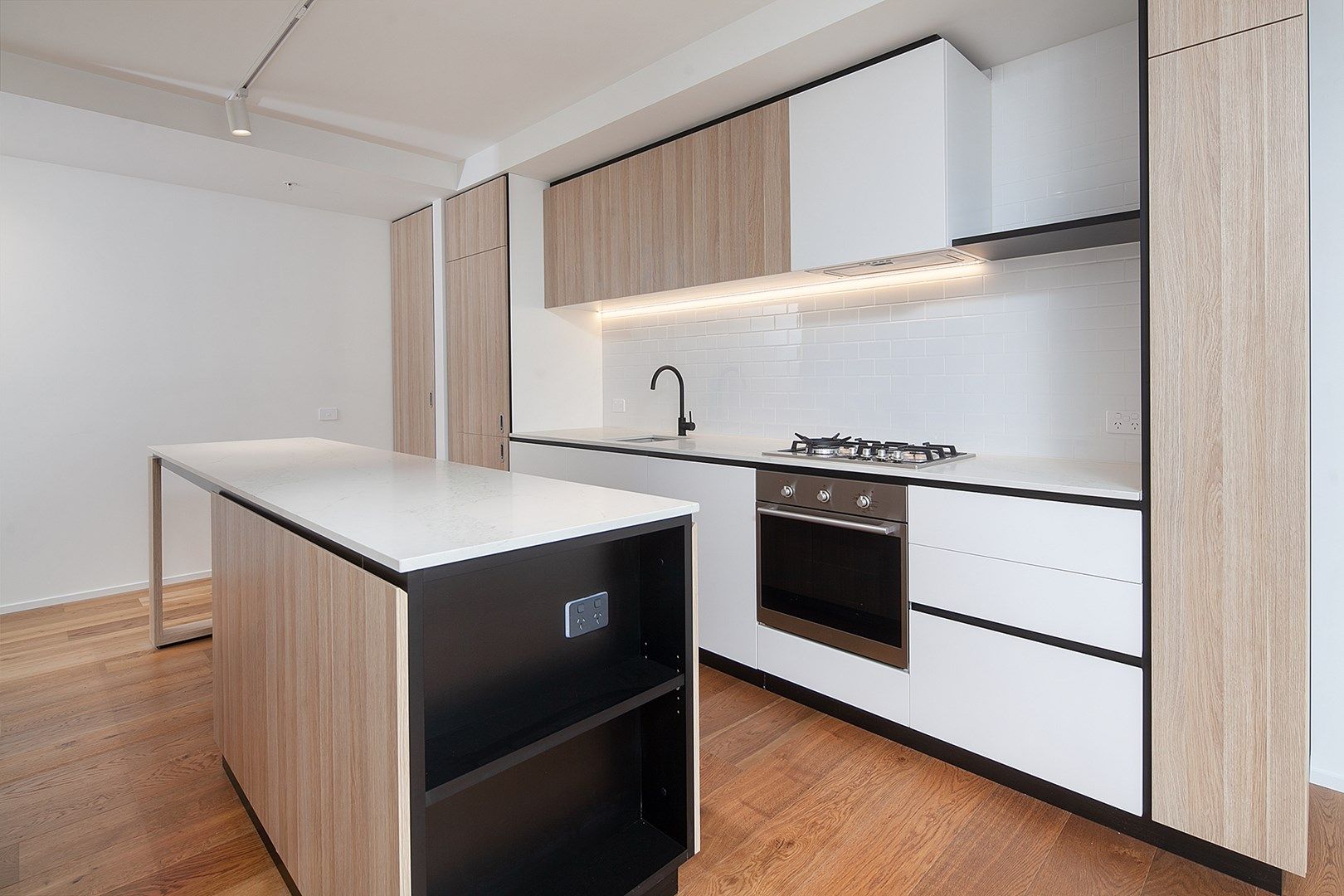 606/121 Rosslyn Street, West Melbourne VIC 3003 Apartment For Rent Domain
