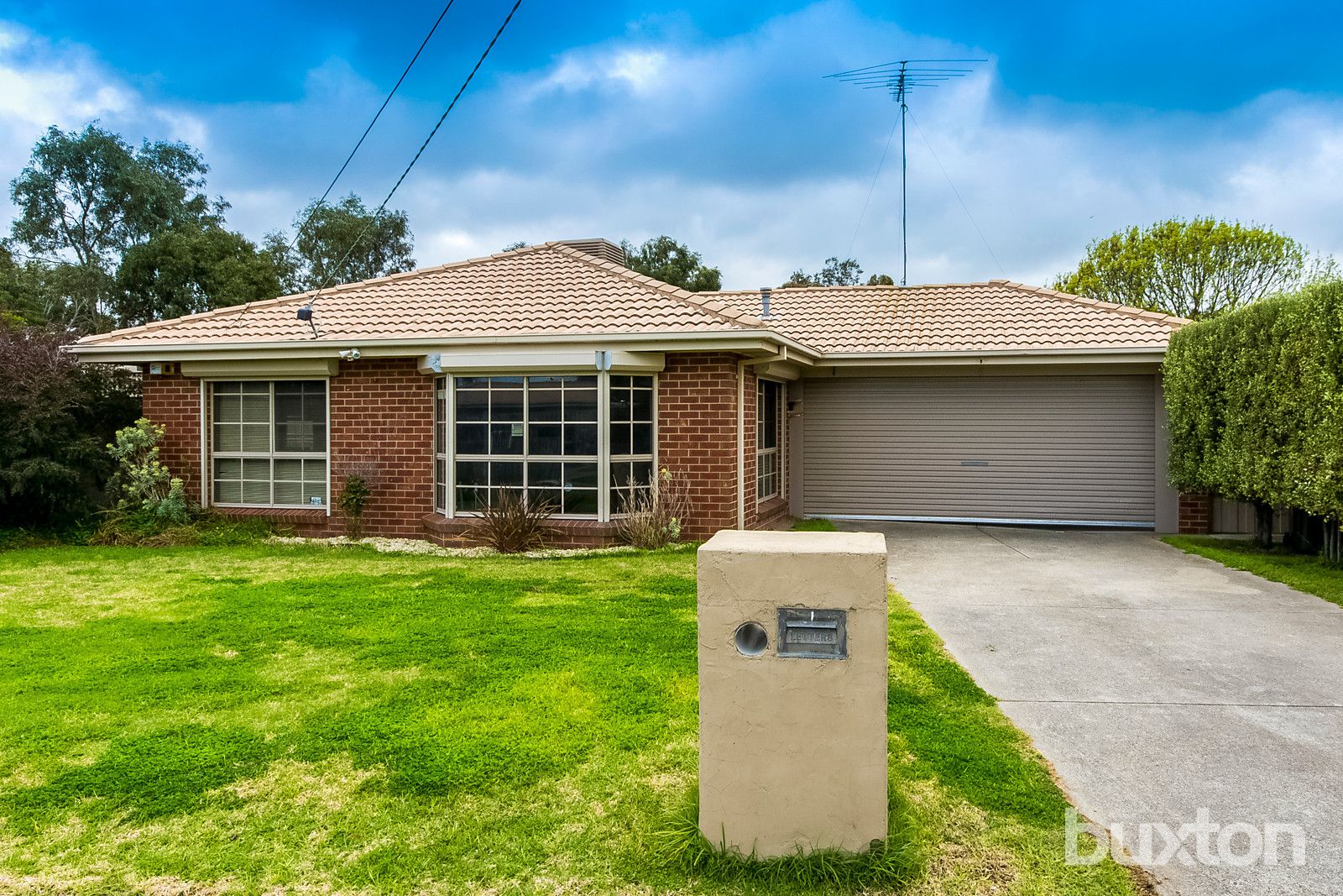 6 Galaxy Court, Whittington VIC 3219, Image 2