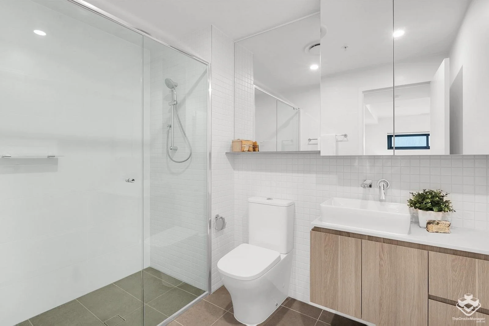 Additional image 11 of ID:21130366/19 Railway Terrace, Milton QLD 4064