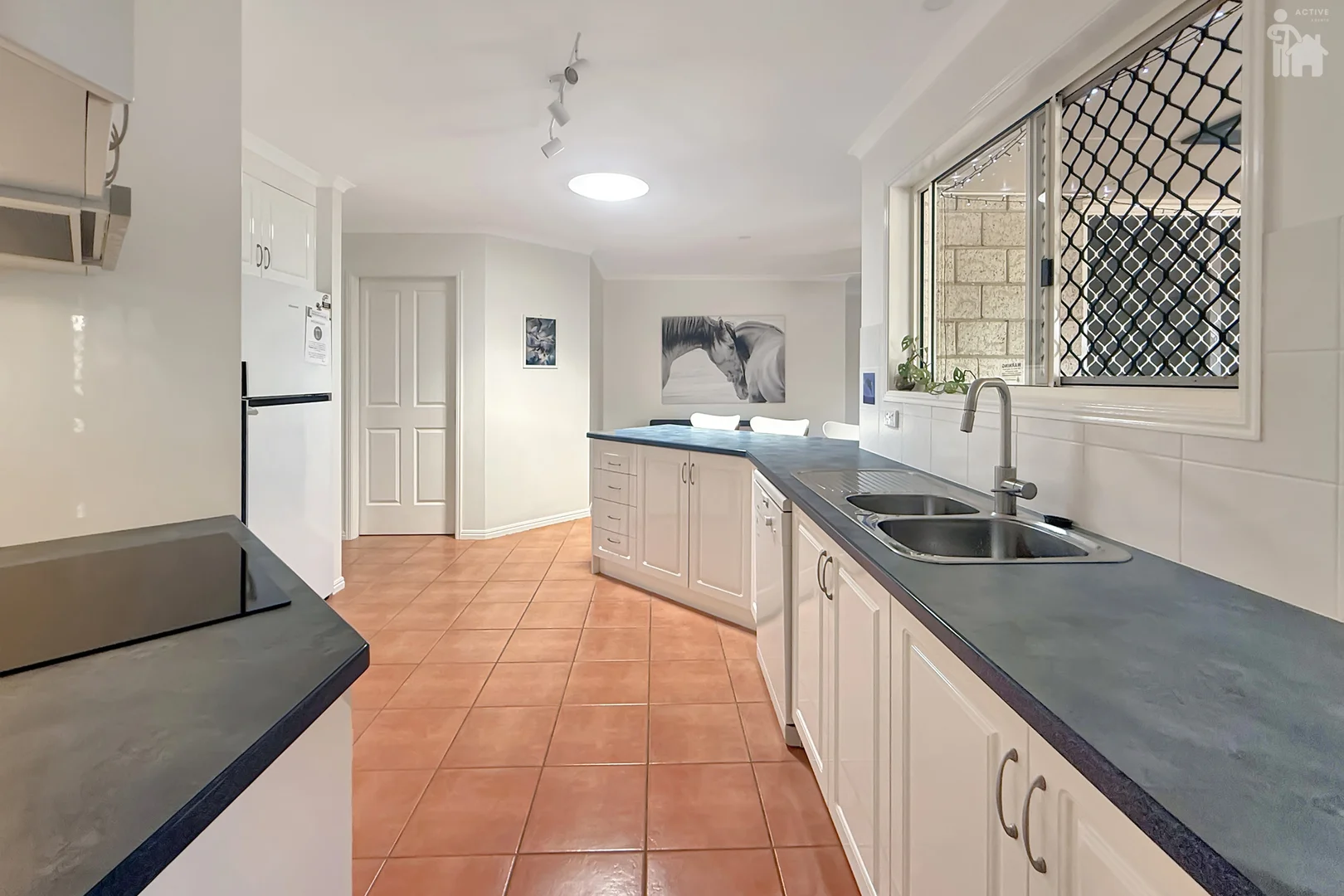 Additional image 2 of 5 Whistler Court, Eli Waters QLD 4655