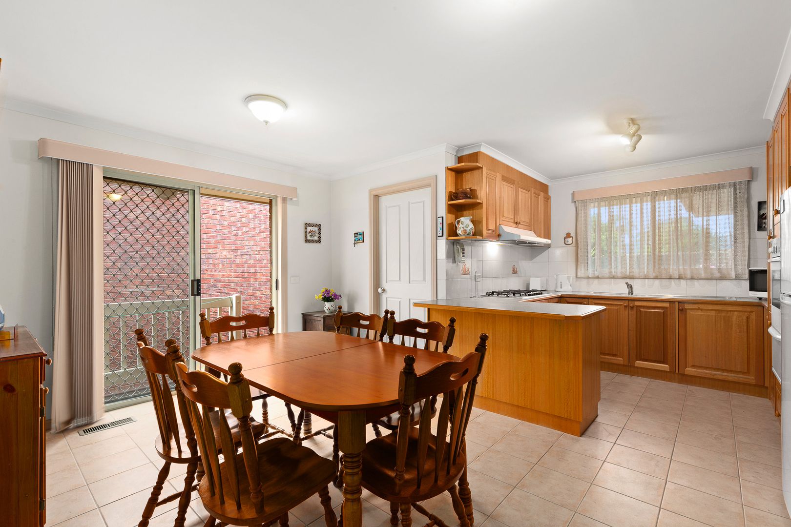 21 Manning Clark Road, Mill Park VIC 3082, Image 2