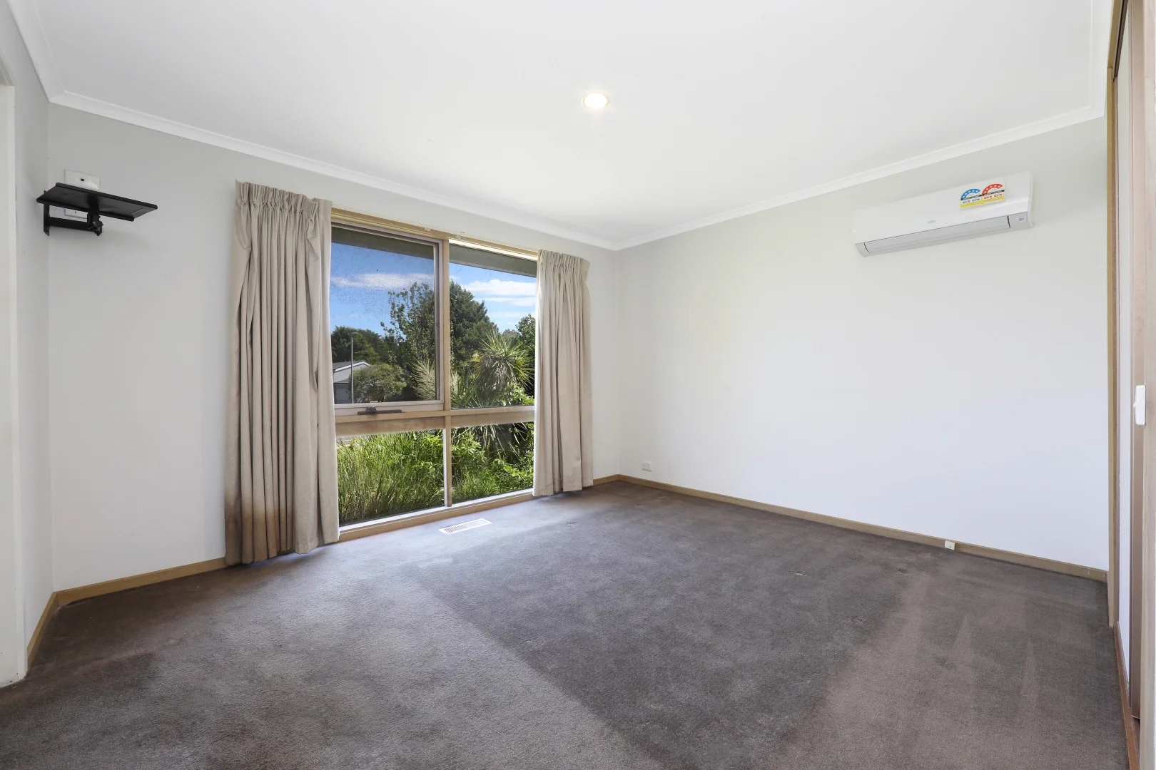 261 Karoo Road, Rowville VIC 3178 - House For Rent | Domain