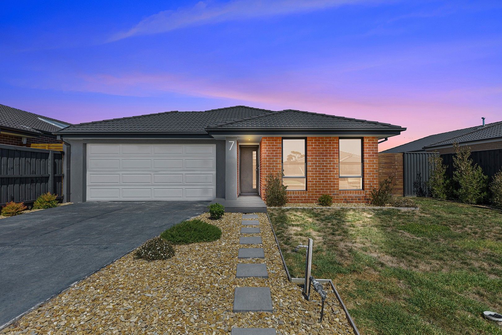 3 bedrooms House in 7 Virgona Way KOO WEE RUP VIC, 3981