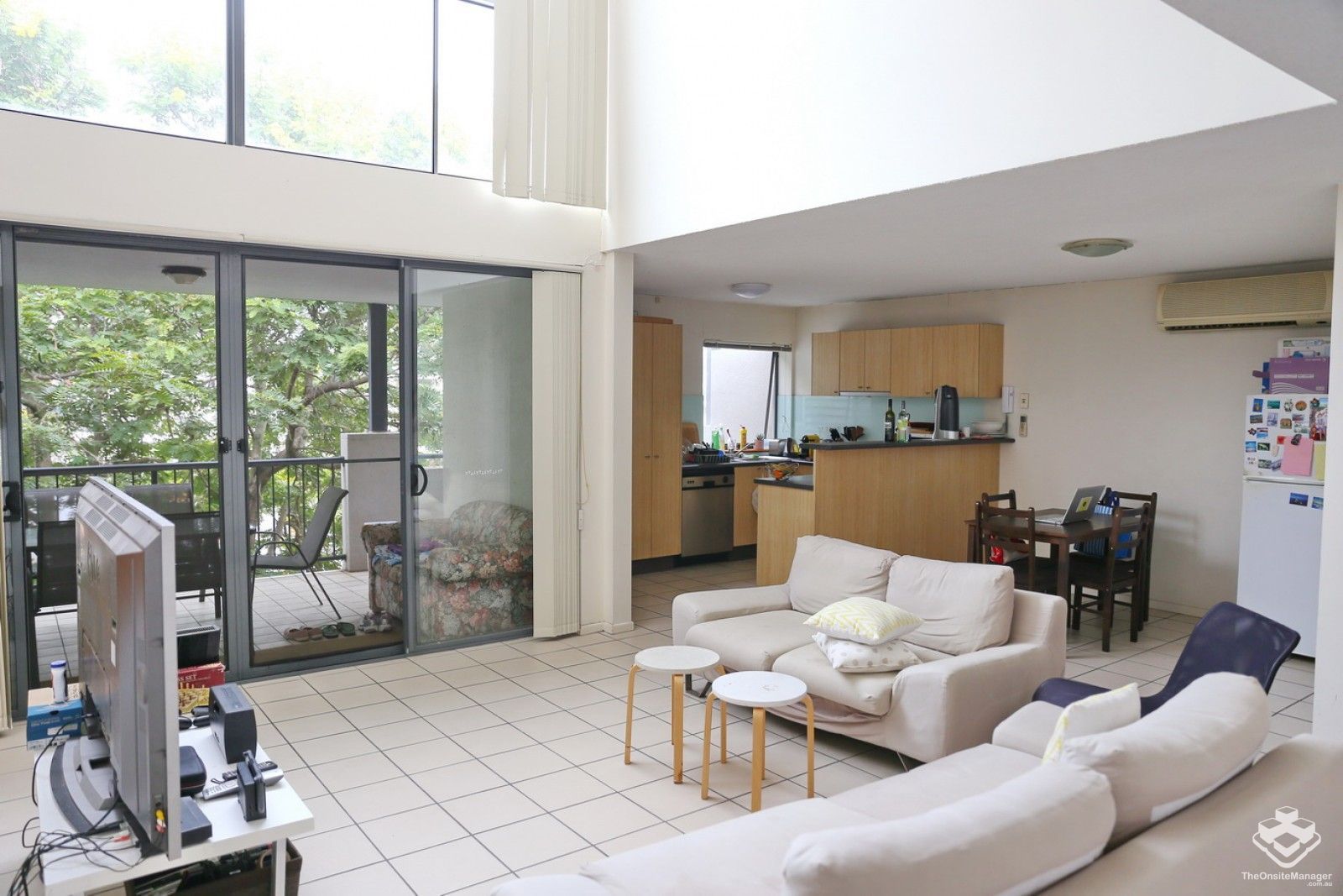 3 bedrooms Apartment / Unit / Flat in ID:21145226/7 landsborough tce TOOWONG QLD, 4066