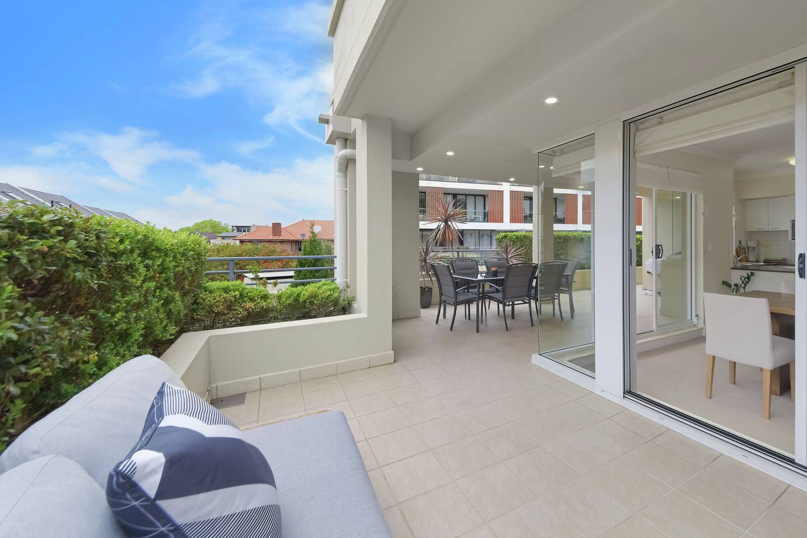 2 bedrooms Apartment / Unit / Flat in 12/5 -9 Clifford Street MOSMAN NSW, 2088