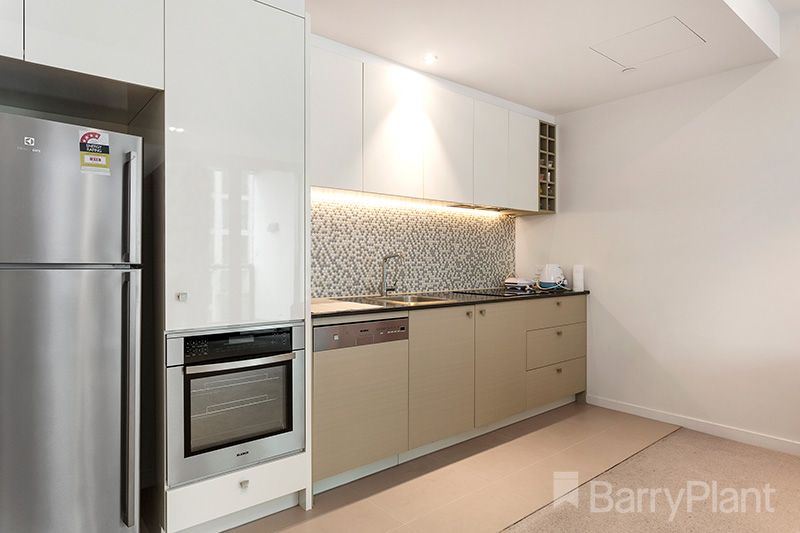 1D/9 Waterside Place, Docklands VIC 3008, Image 2