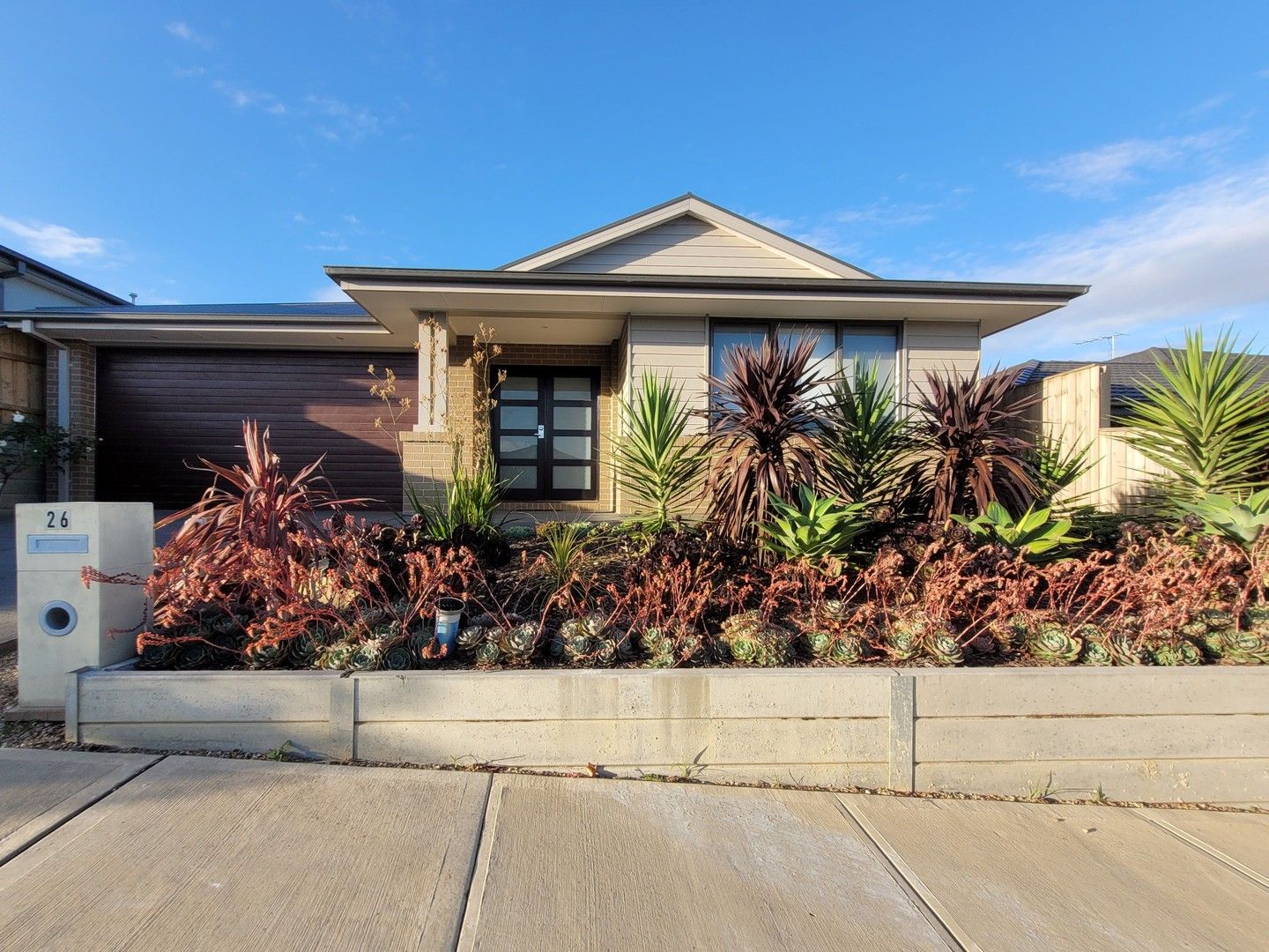 4 bedrooms House in 26 Ambleside Way OFFICER VIC, 3809