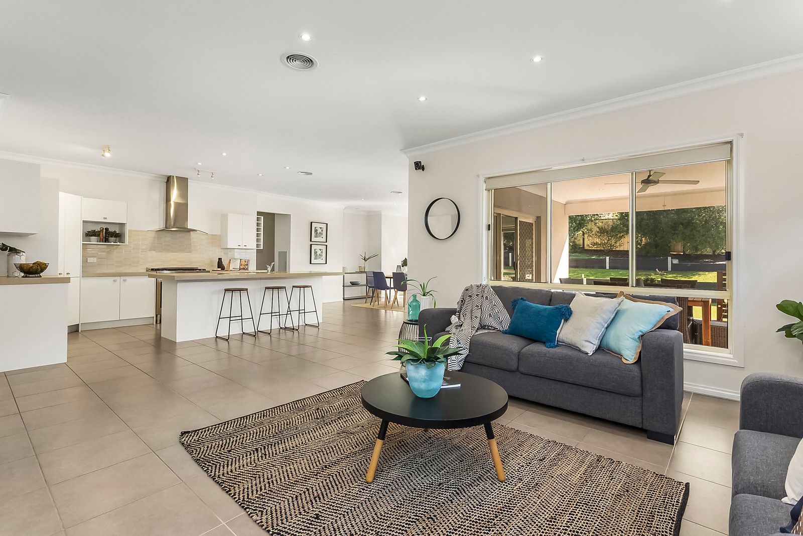 45 Primula Boulevard, Gowanbrae VIC 3043, Image 2