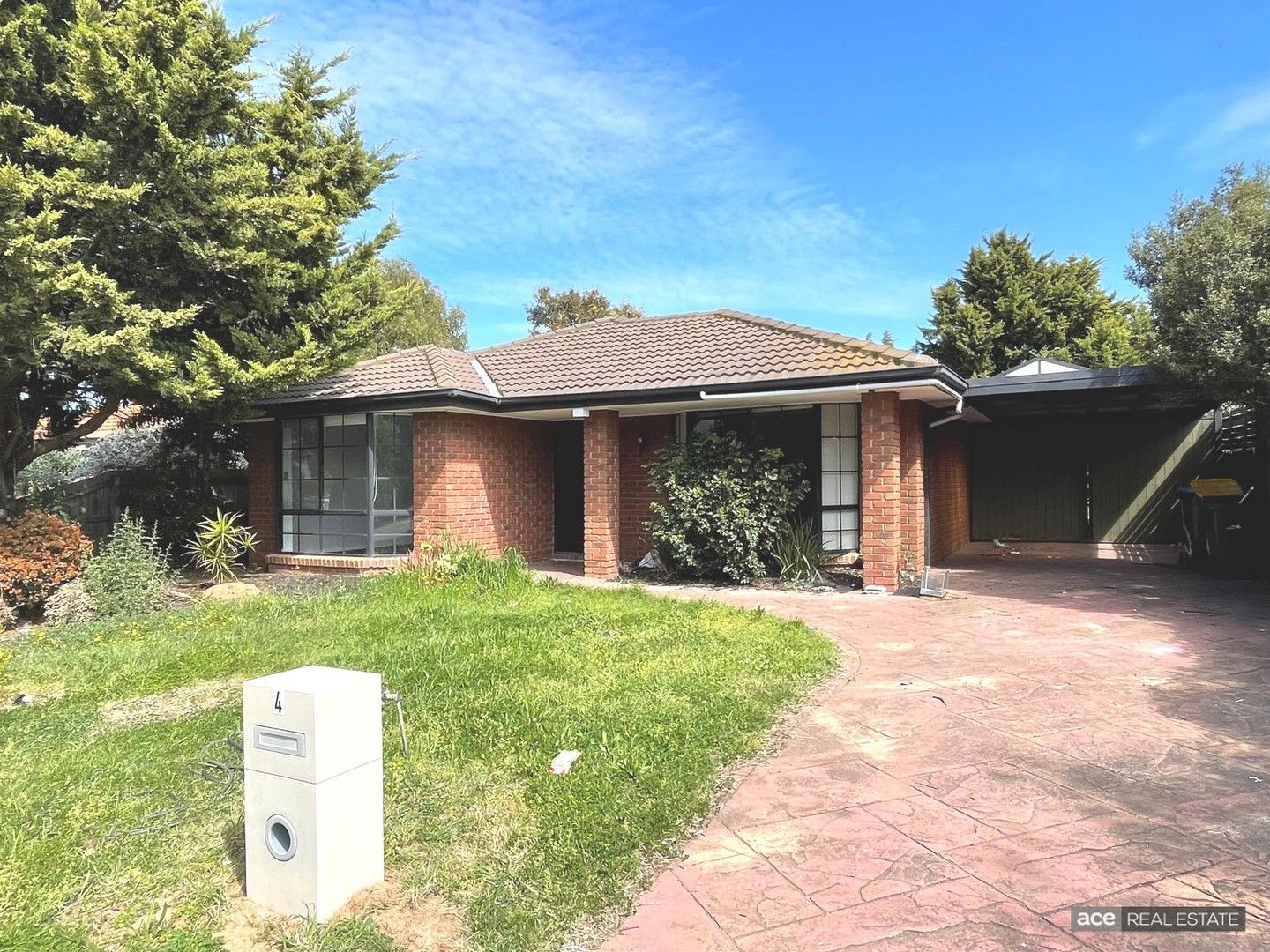 3 bedrooms House in 4 Potomac Close WERRIBEE VIC, 3030