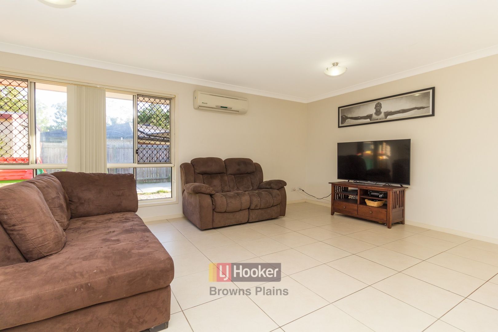 18 Crescendo Place, Crestmead QLD 4132, Image 2