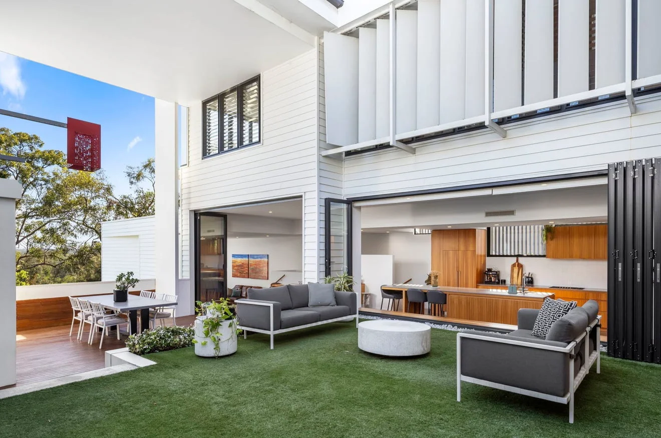 30 Orchard Terrace, St Lucia QLD 4067