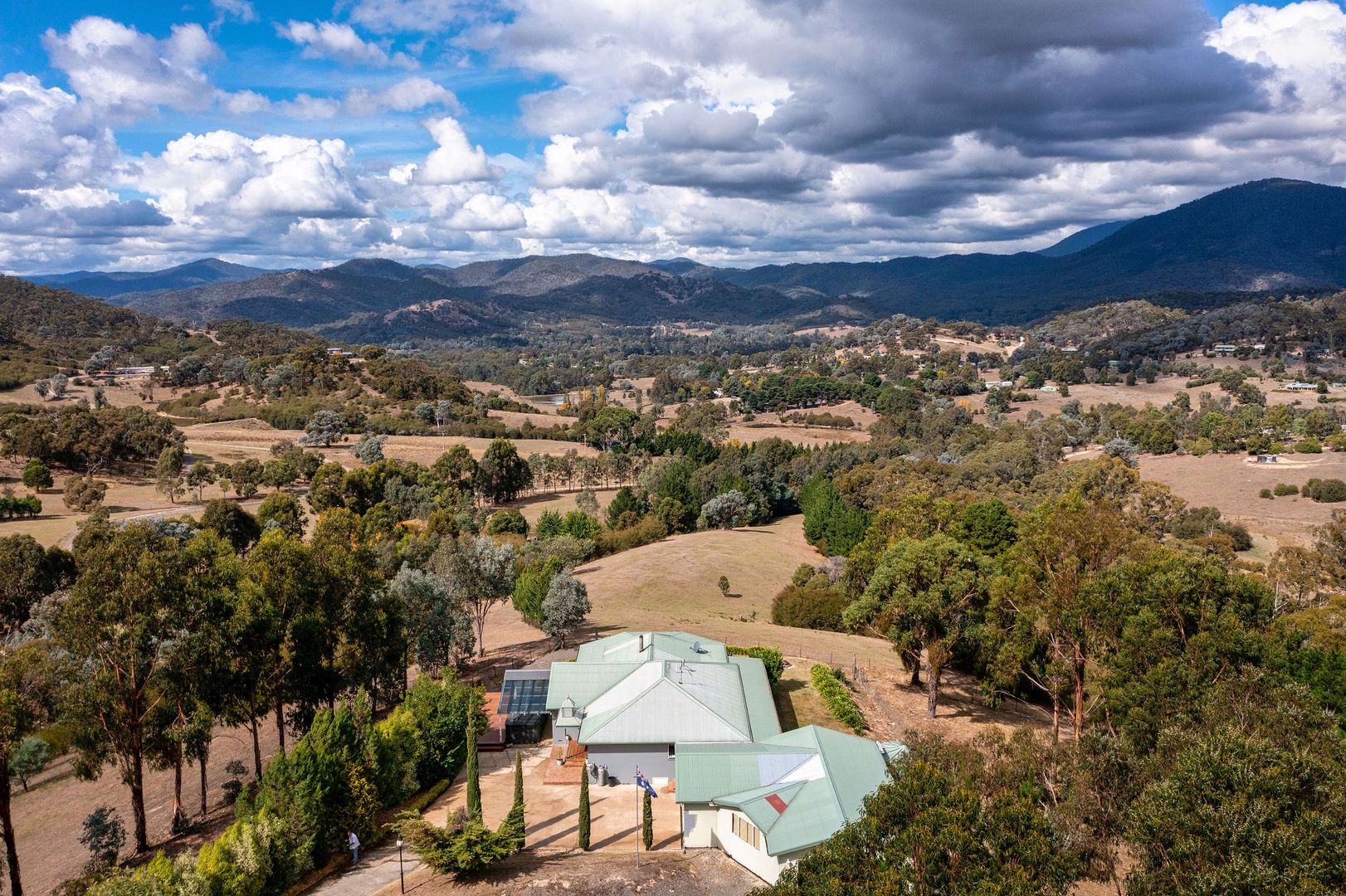 11 Shannon Court, Eildon VIC 3713, Image 1