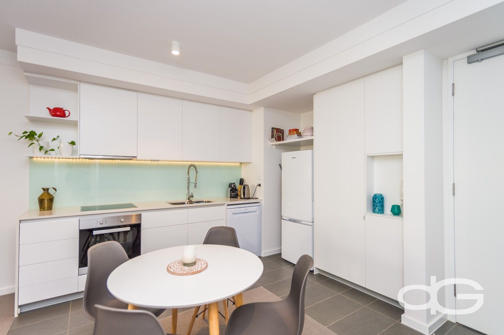 1 bedrooms Apartment / Unit / Flat in 10/34 Shoalwater Street NORTH COOGEE WA, 6163