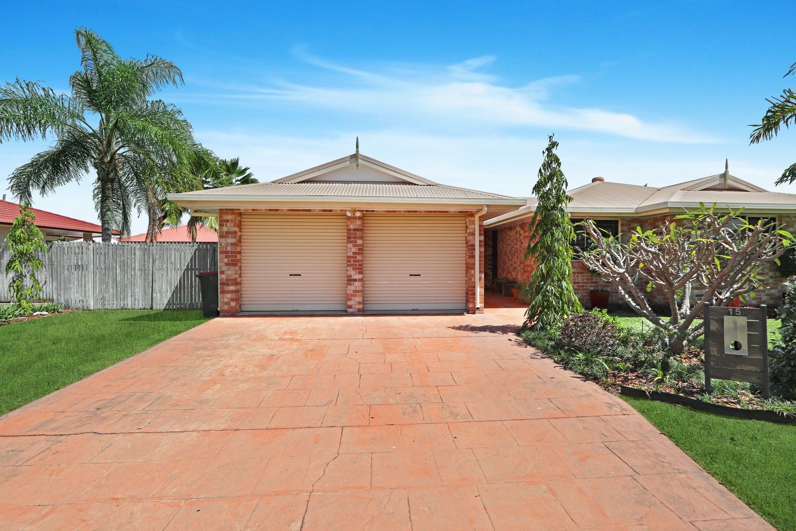 4 bedrooms House in 15 Atherton Crct KIRWAN QLD, 4817