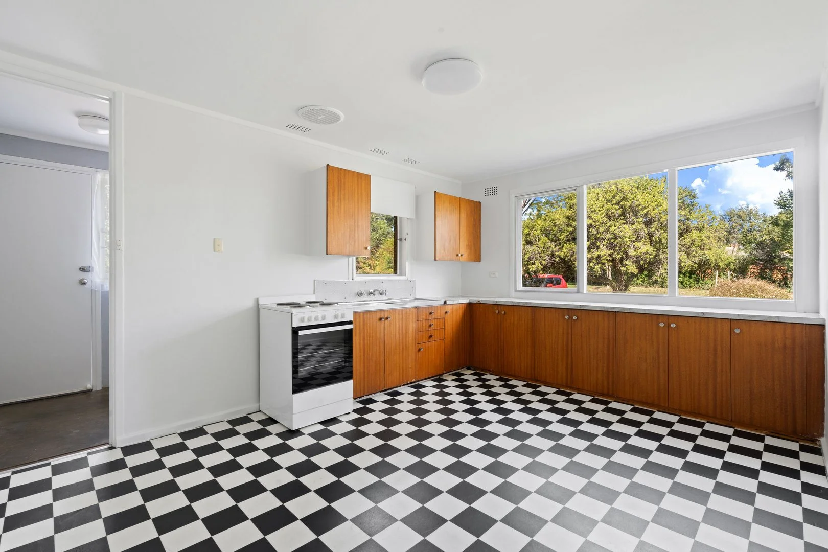 Additional image 6 of 37 Swinden Street, Downer ACT 2602