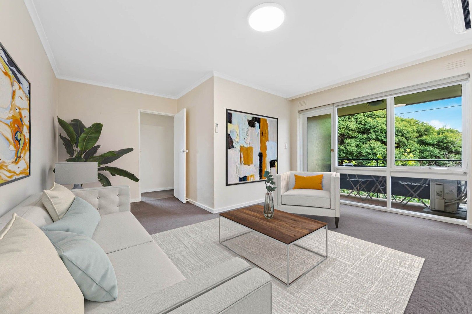 3 bedrooms Apartment / Unit / Flat in 4/1299 Glen Huntly Road CARNEGIE VIC, 3163