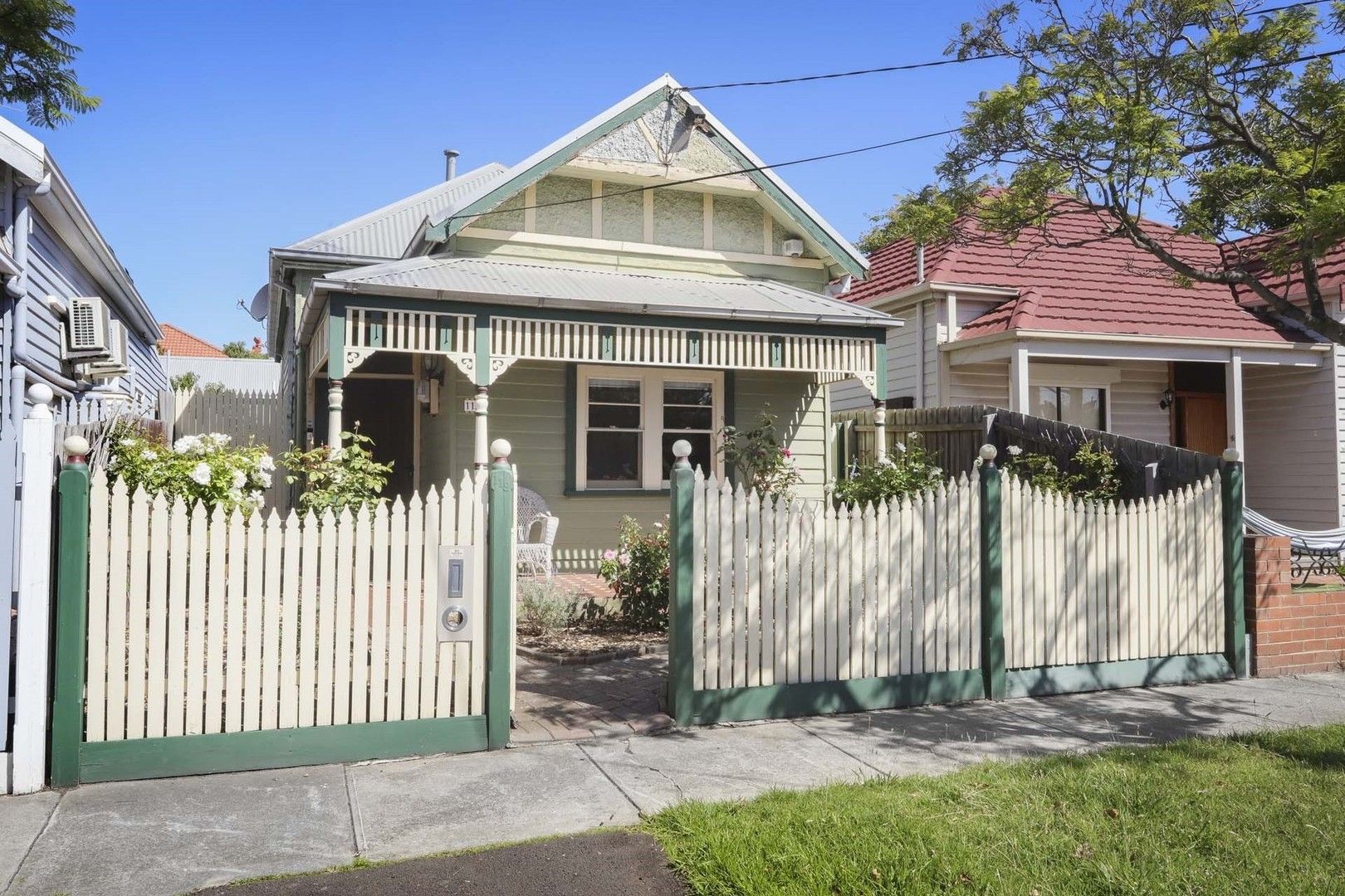 2 bedrooms House in 119 Roseberry Street ASCOT VALE VIC, 3032