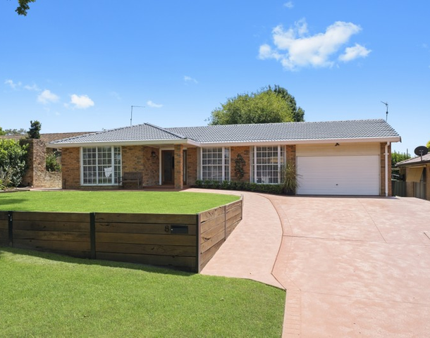 8 Mccall Avenue, Camden South NSW 2570