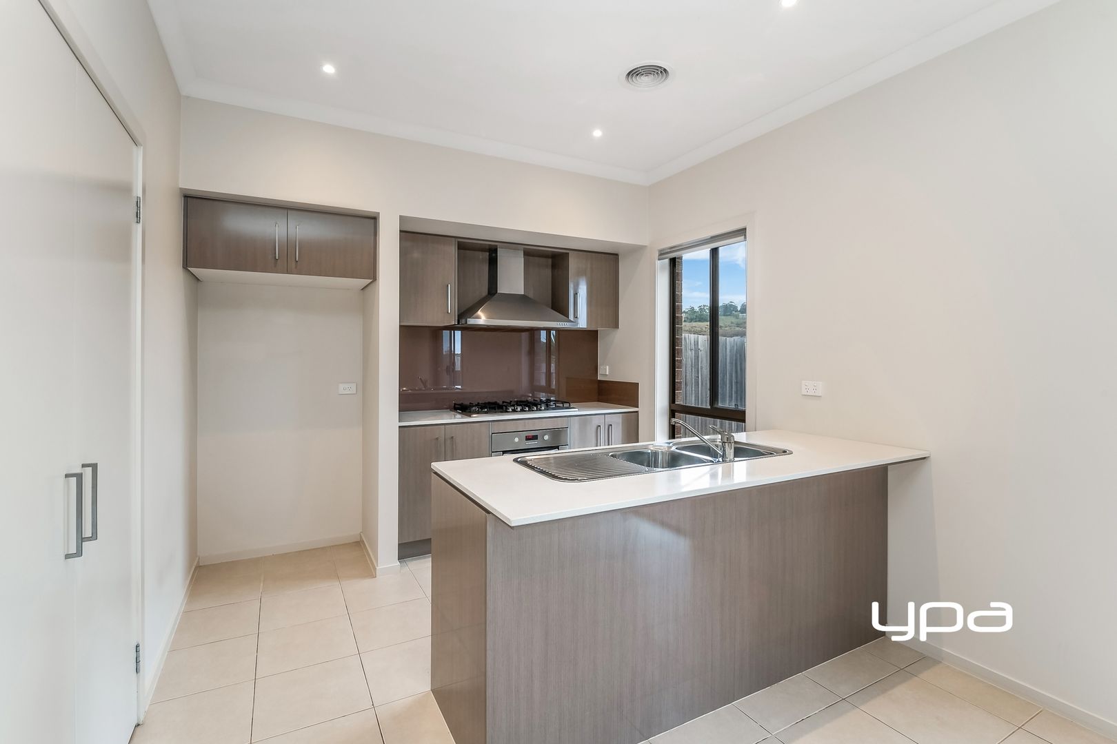 10 Meare Street, Sunbury VIC 3429, Image 1